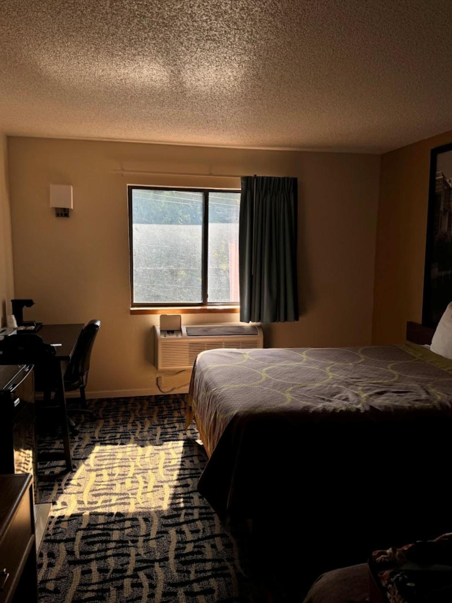 Oyo West Point Inn Kültér fotó